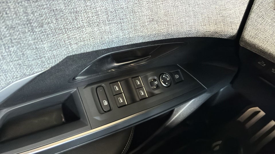 Peugeot e-5008 77 GT Pack 7prs 5d