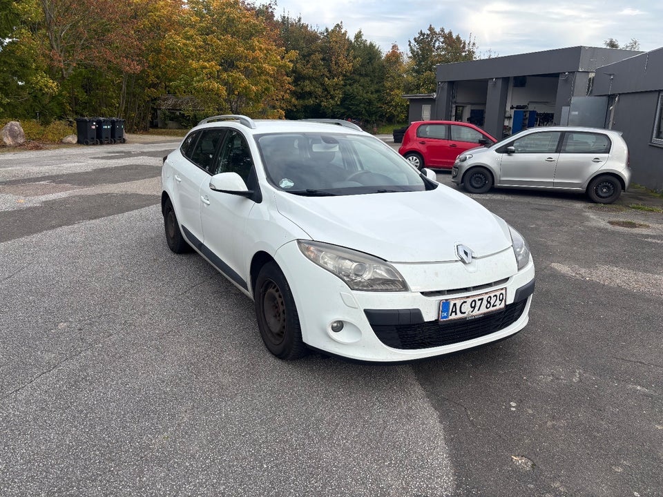 Renault Megane III 1,5 dCi 110 Authentique Sport Tourer 5d