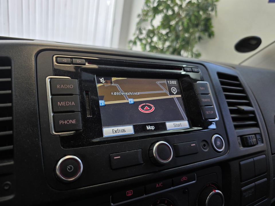 VW Transporter 2,0 TDi 140 Kassevogn DSG kort