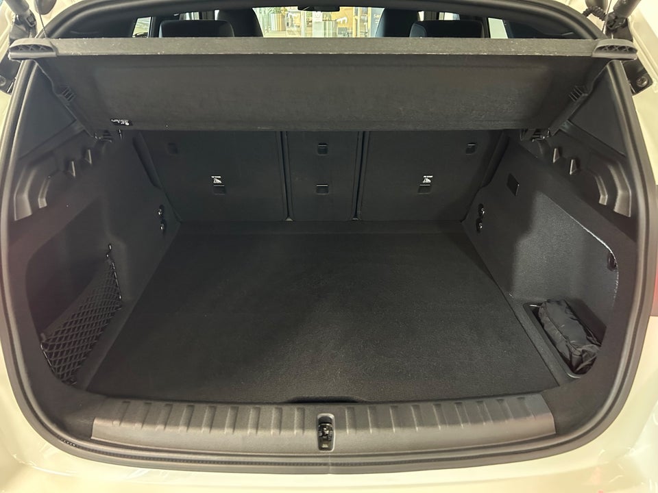 BMW iX1 xDrive30 Fully Charged 5d