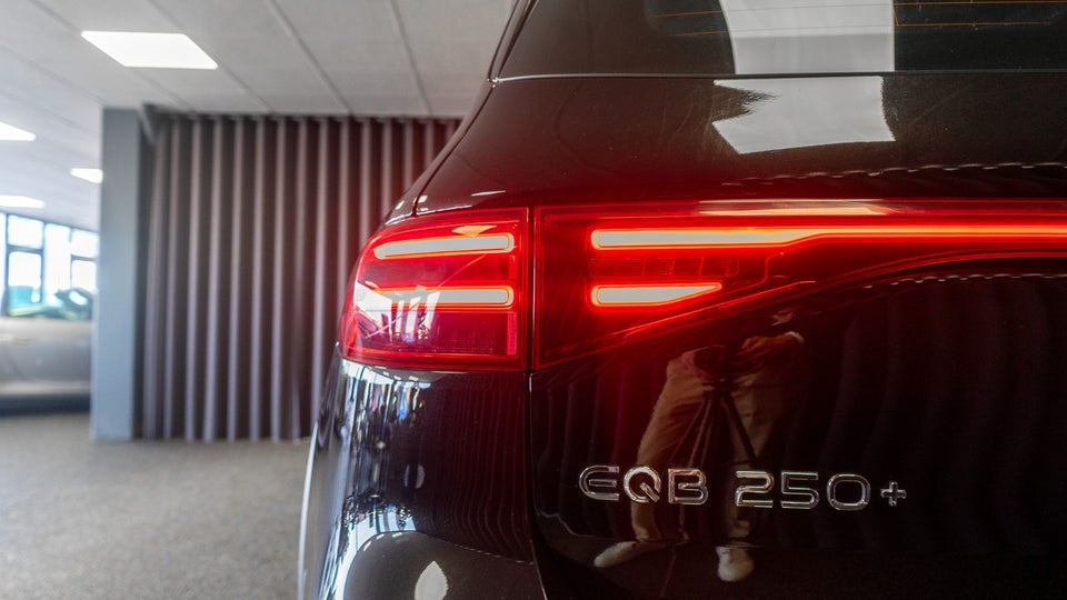Mercedes EQB250+ Progressive 7prs 5d
