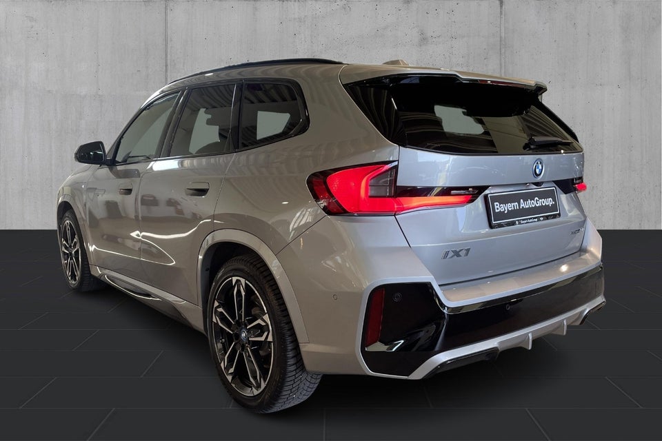 BMW iX1 xDrive30 M-Sport 5d