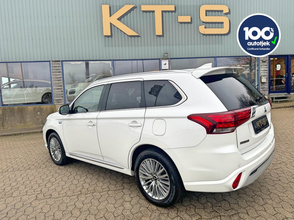 Mitsubishi Outlander 2,4 PHEV Intense CVT 4WD 5d