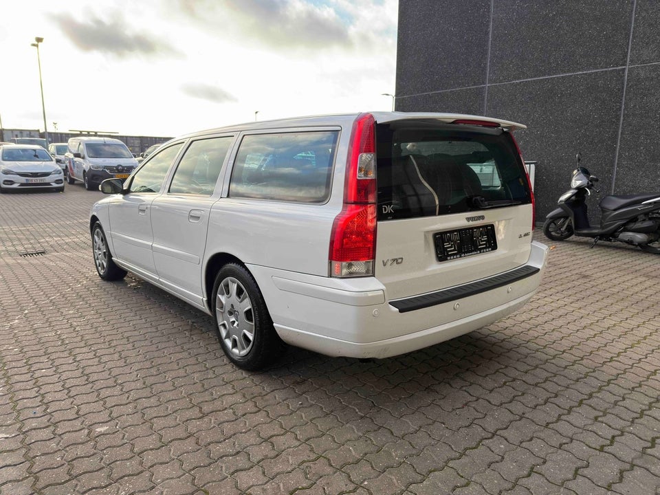 Volvo V70 2,4 140 aut. 5d