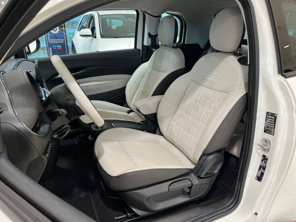 Fiat 500e 42 la Prima 3+1 4d