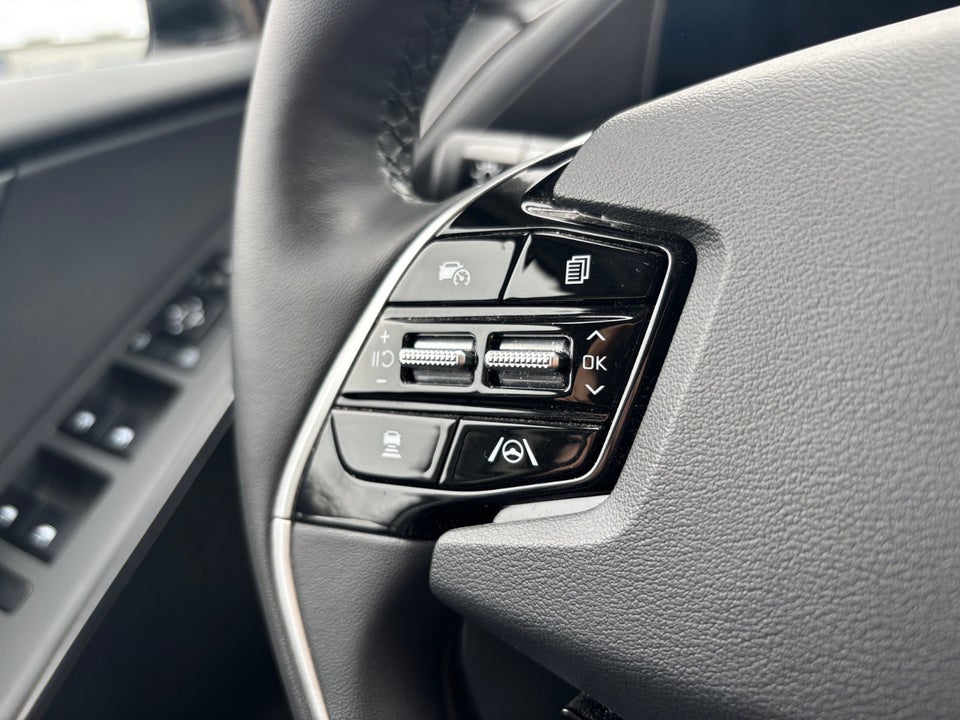 Kia Niro 64 EV Vision 5d