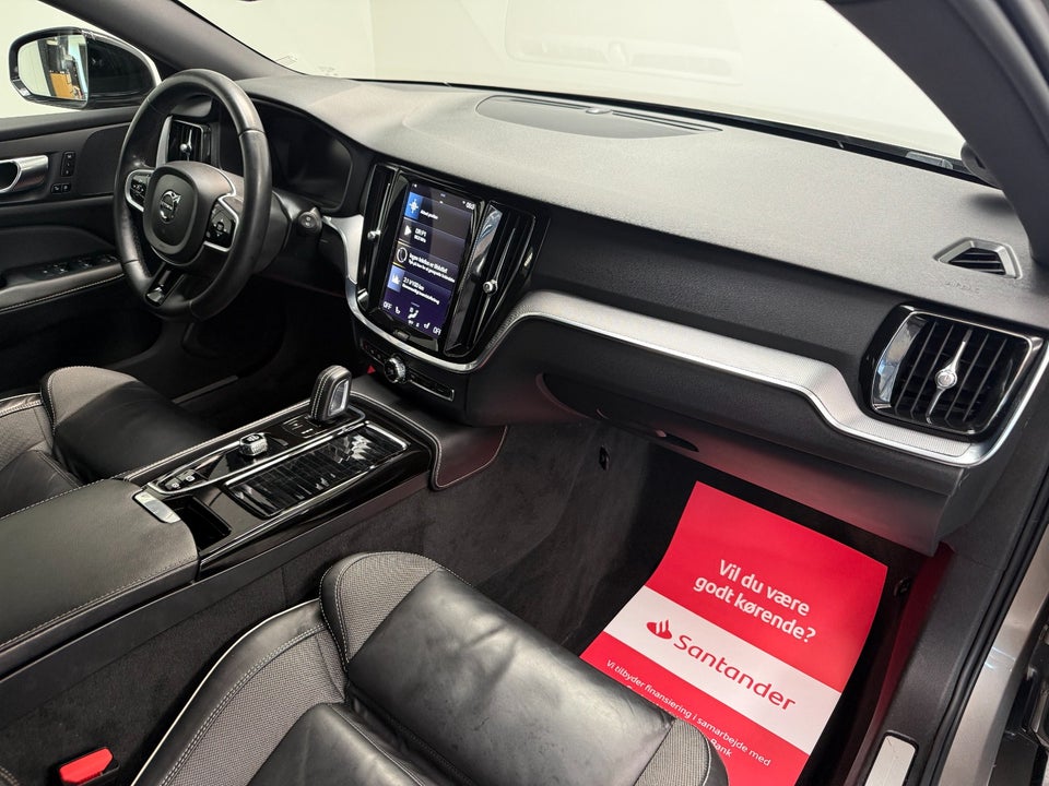 Volvo V60 2,0 T6 ReCharge R-Design aut. AWD 5d