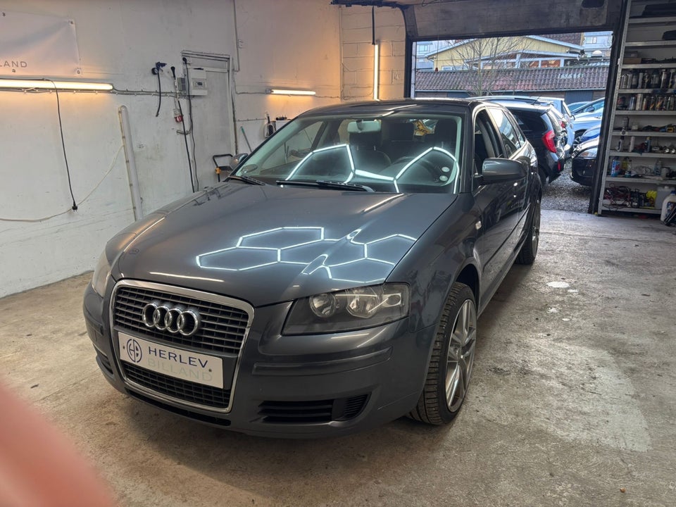 Audi A3 1,8 TFSi Ambiente Sportback 5d