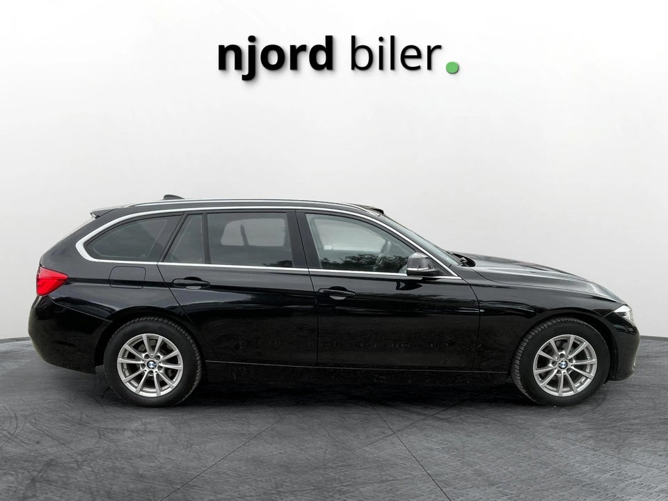 BMW 320i 2,0 Touring aut. 5d