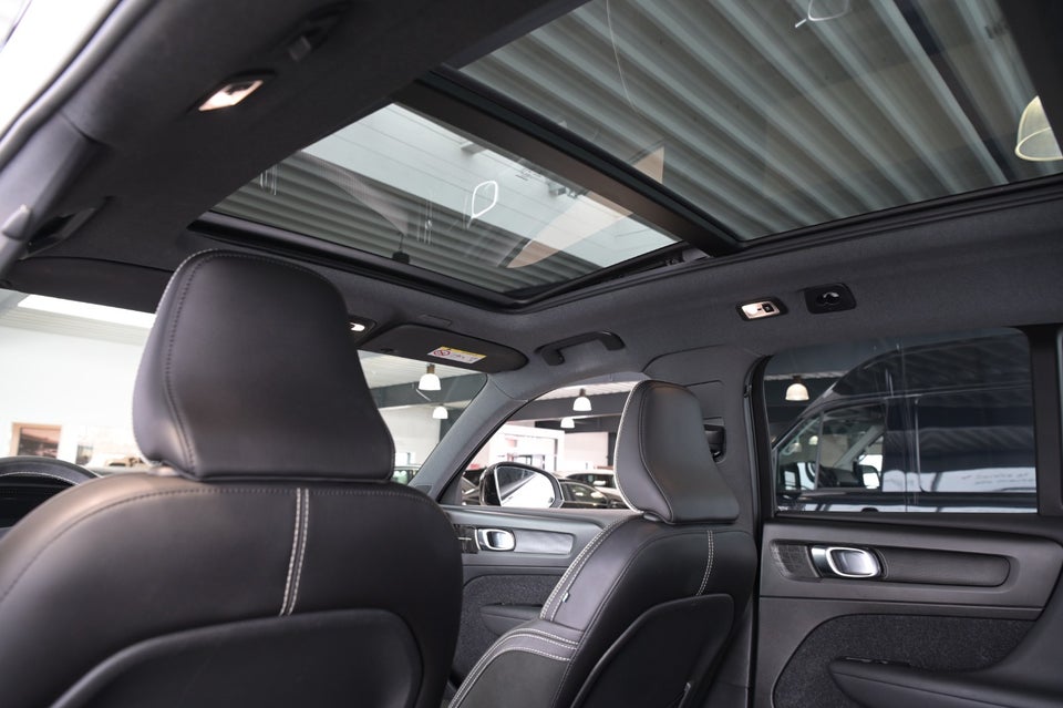 Volvo XC40 2,0 D4 190 R-Design aut. AWD 5d