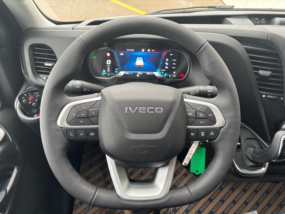 Iveco Daily 3,0 35S18 4100mm Alukasse m/lift AG8