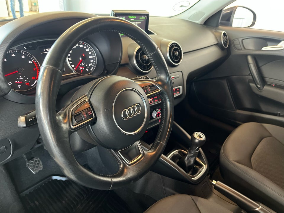 Audi A1 1,0 TFSi 95 Sport Sportback 5d