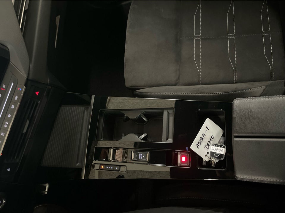 Opel Astra-e 54 Ultimate 5d