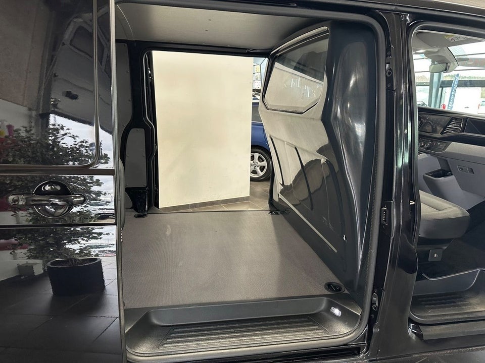 VW Transporter 2,0 TDi 204 Kassevogn DSG lang