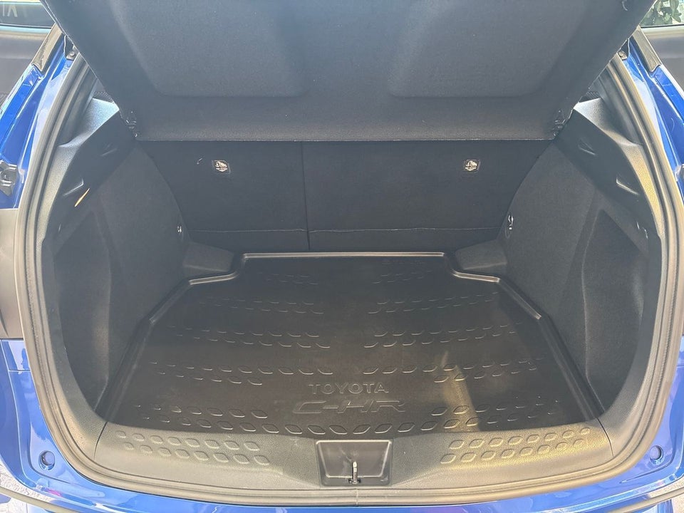 Toyota C-HR 1,8 Hybrid Premium Selected CVT 5d
