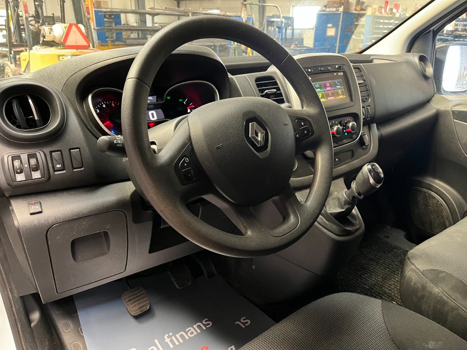 Renault Trafic T29 2,0 dCi 120 L2H1