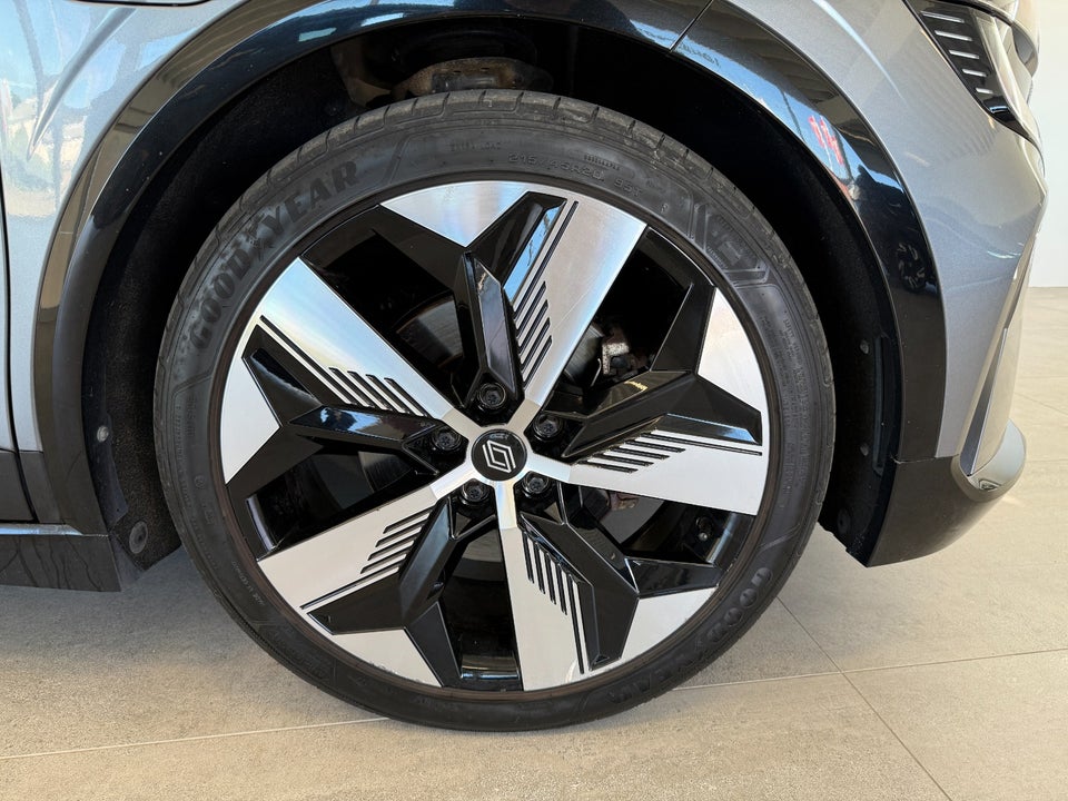 Renault Megane E-Tech 60 Techno 5d
