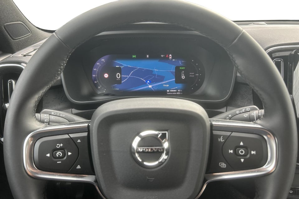 Volvo EX40 Extended Range Plus 5d