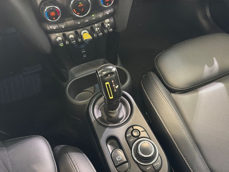 MINI Cooper SE Camden Edition 3d