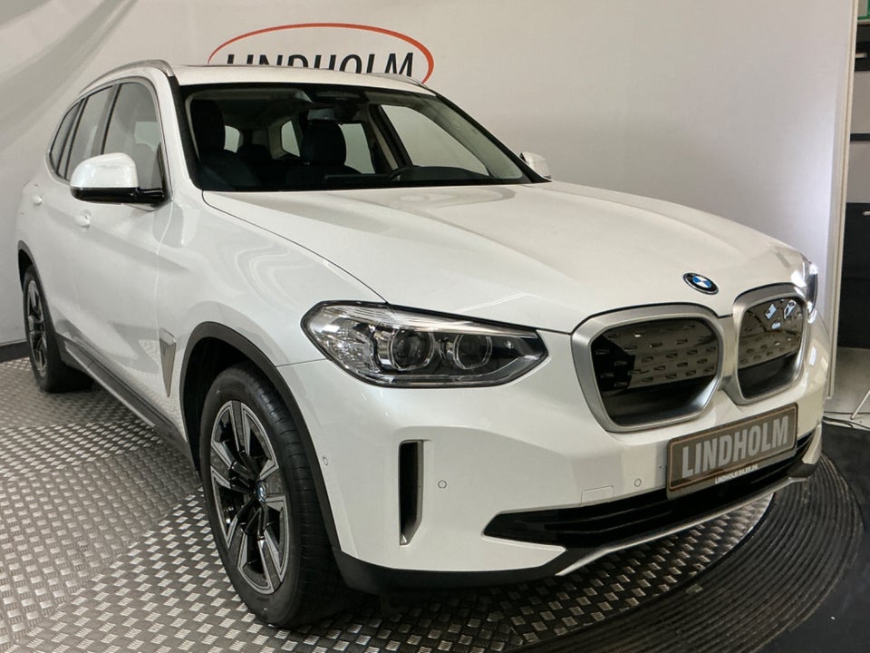 BMW iX3 Charged 5d