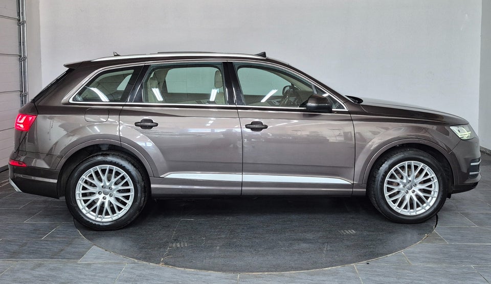 Audi Q7 3,0 TDi 272 quattro Tiptr. 5d