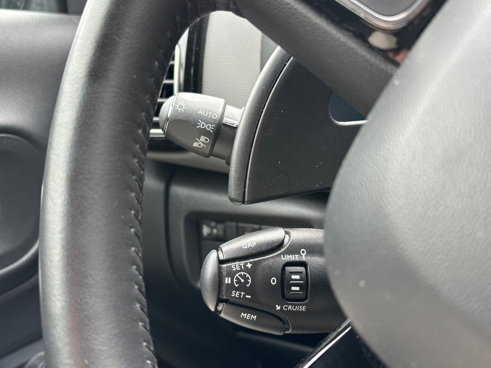Citroën C5 Aircross 1,6 Hybrid Feel EAT8 5d