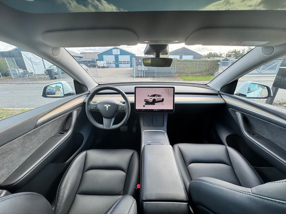 Tesla Model Y RWD 5d