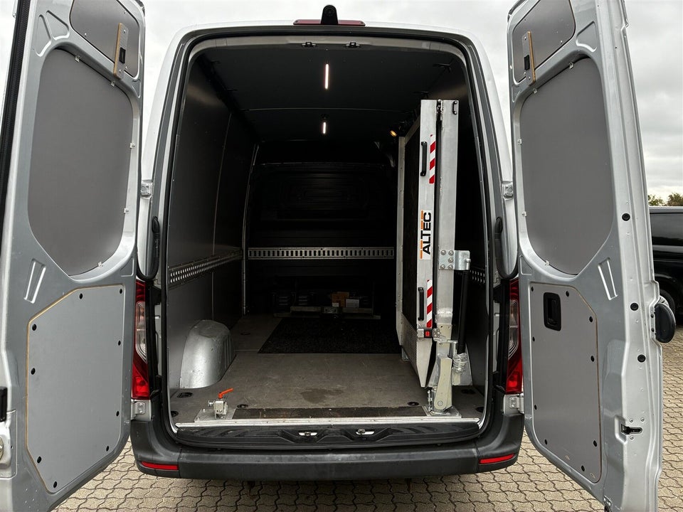 Mercedes Sprinter 316 2,2 CDi A2 Kassevogn aut. RWD