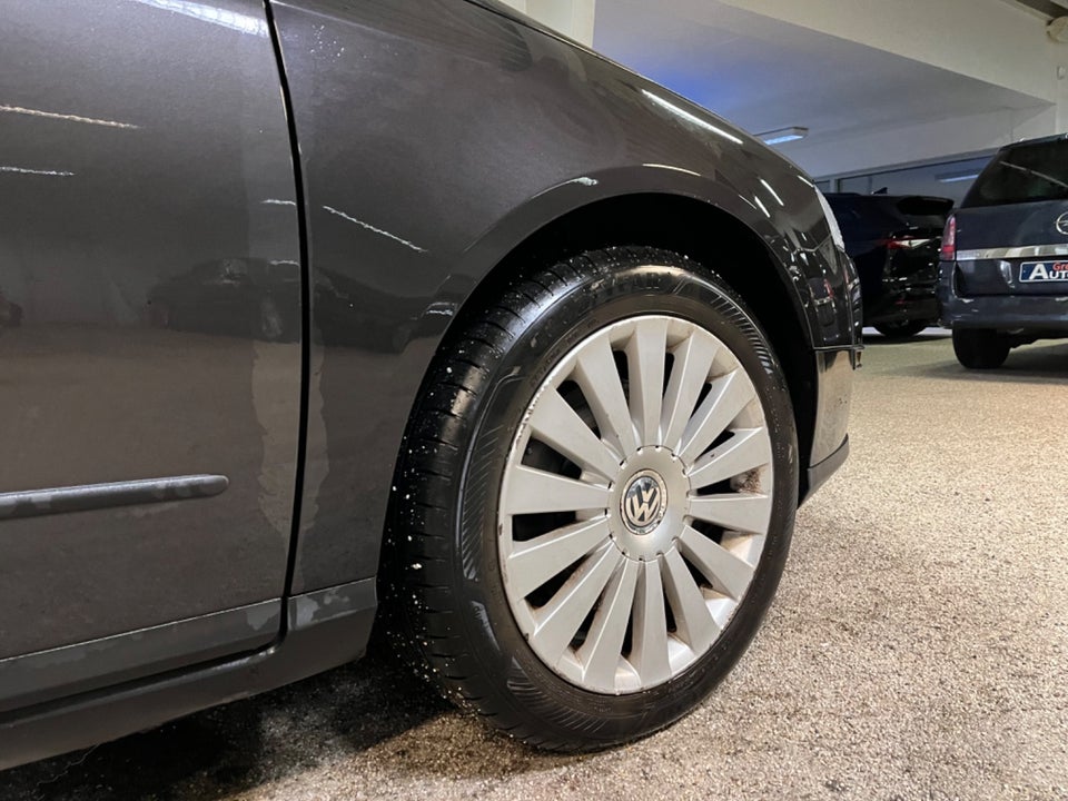 VW Passat 2,0 FSi Comfortline 4d