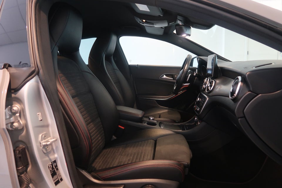 Mercedes CLA200 1,6 AMG Line Shooting Brake aut. 5d