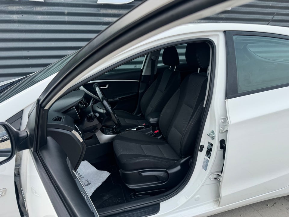 Hyundai i30 1,6 GDi Comfort Eco 5d