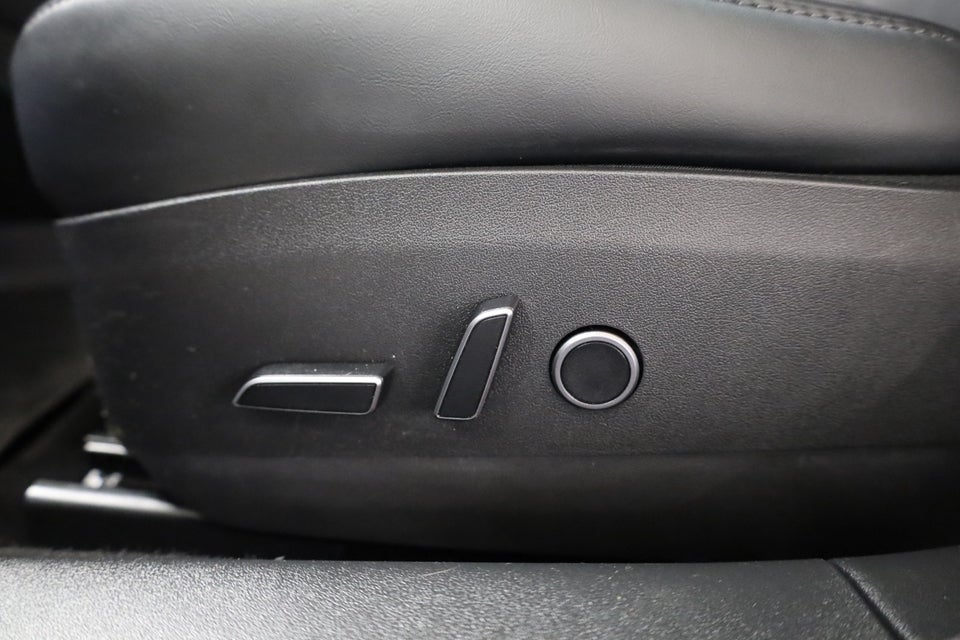 Tesla Model 3 Long Range AWD 4d