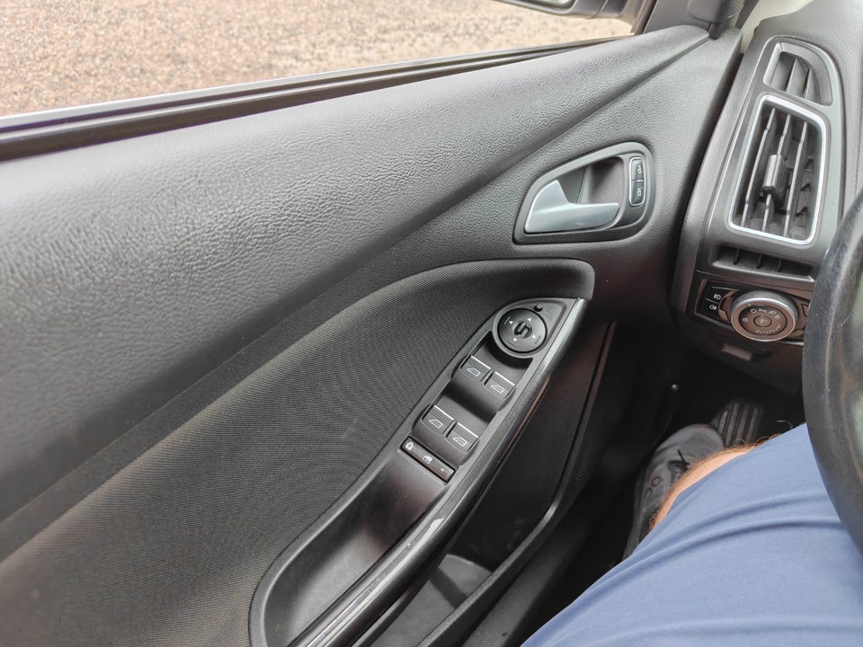 Ford Focus 1,5 SCTi 150 Titanium stc. 5d
