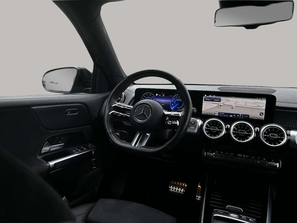 Mercedes EQB300 AMG Line 4Matic 5d