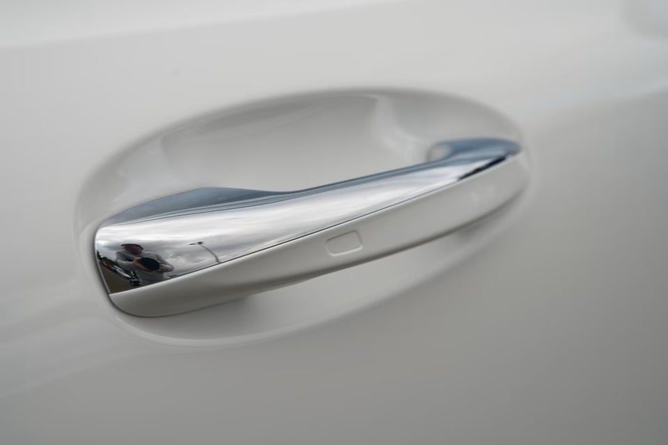 Mercedes EQB300 Progressive Advance Plus 4Matic 5d