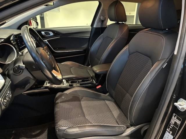 Kia Ceed 1,4 T-GDi Collection DCT 5d
