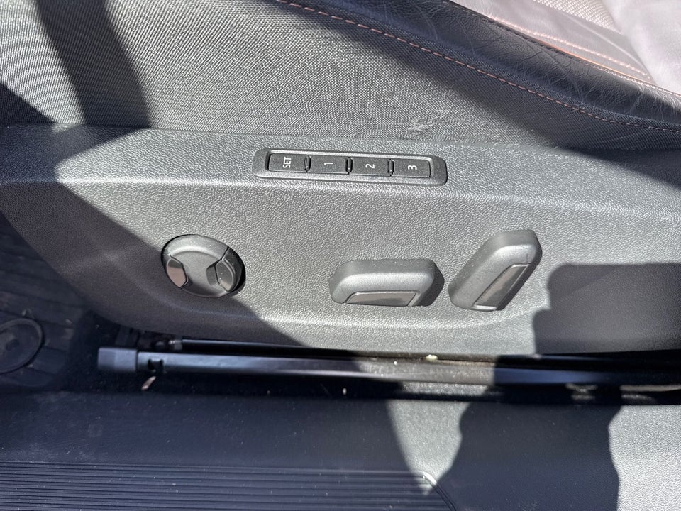 Skoda Enyaq 80 iV Suite 5d