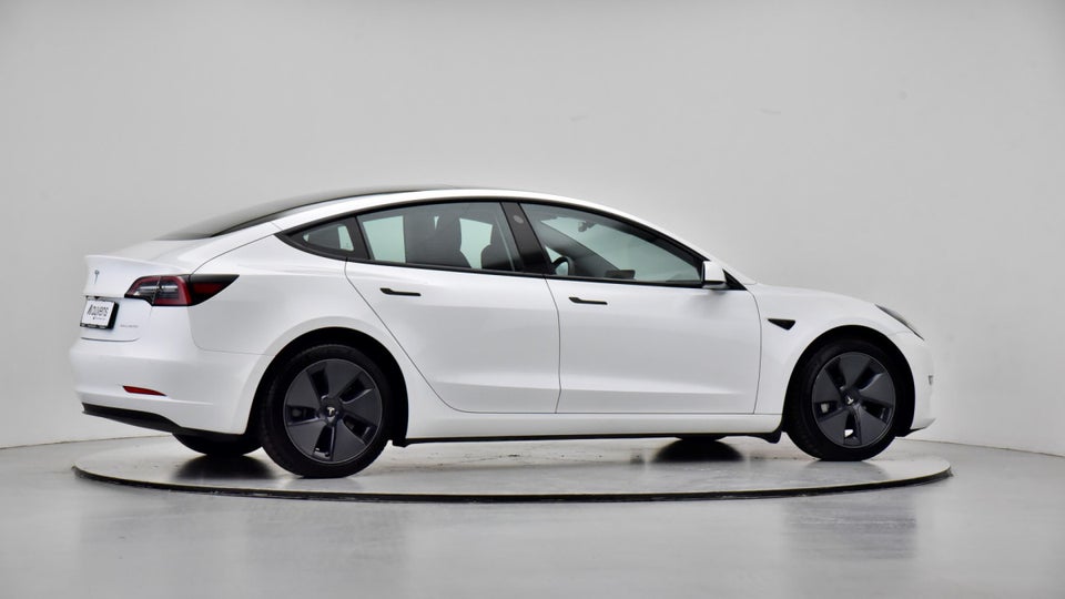 Tesla Model 3 Long Range AWD 4d