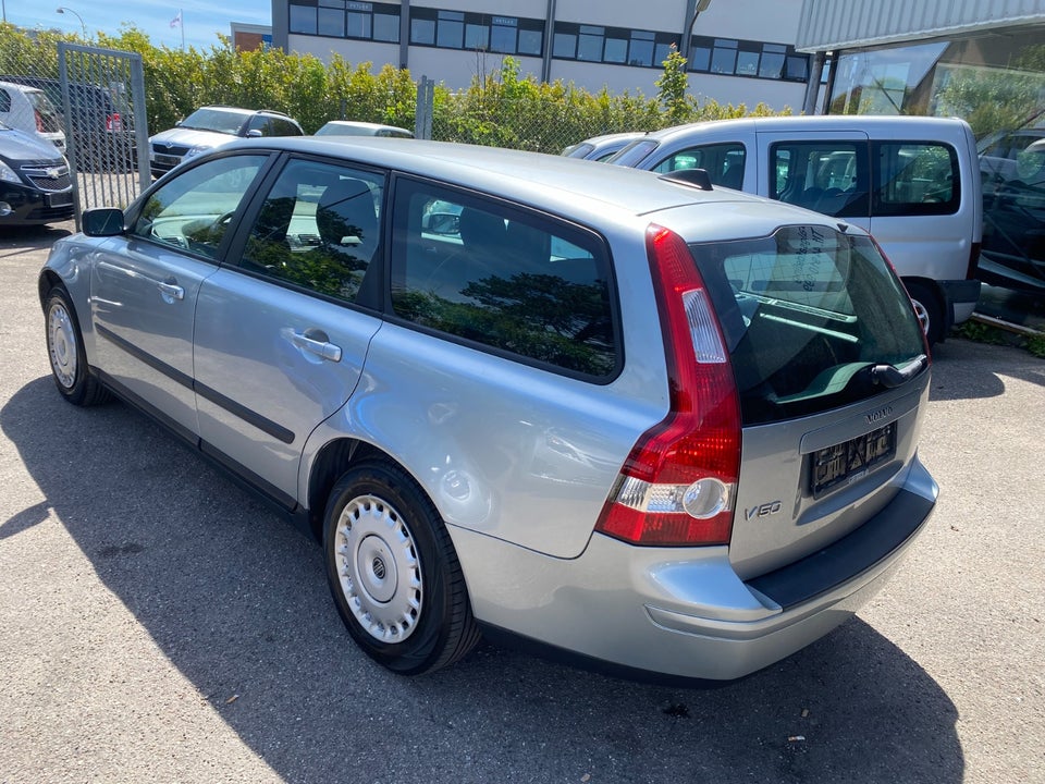 Volvo V50 1,6 Kinetic 5d