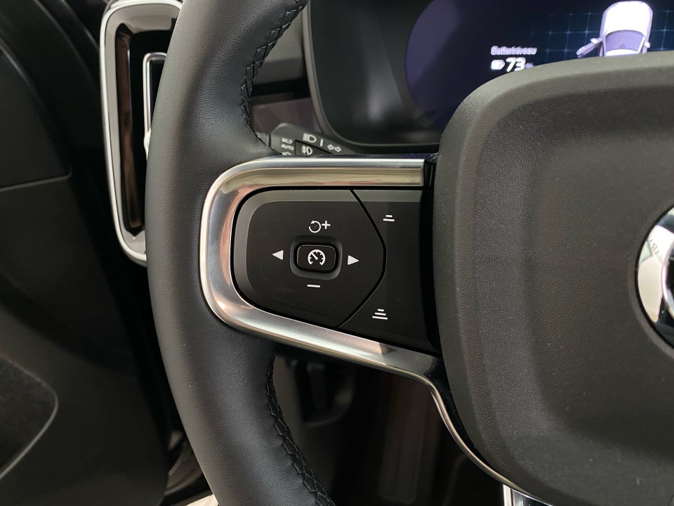 Volvo XC40 ReCharge Extended Range Core 5d