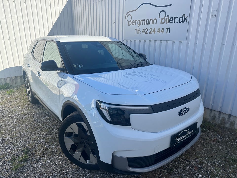 Ford Explorer 77 Premium Extended Range 5d