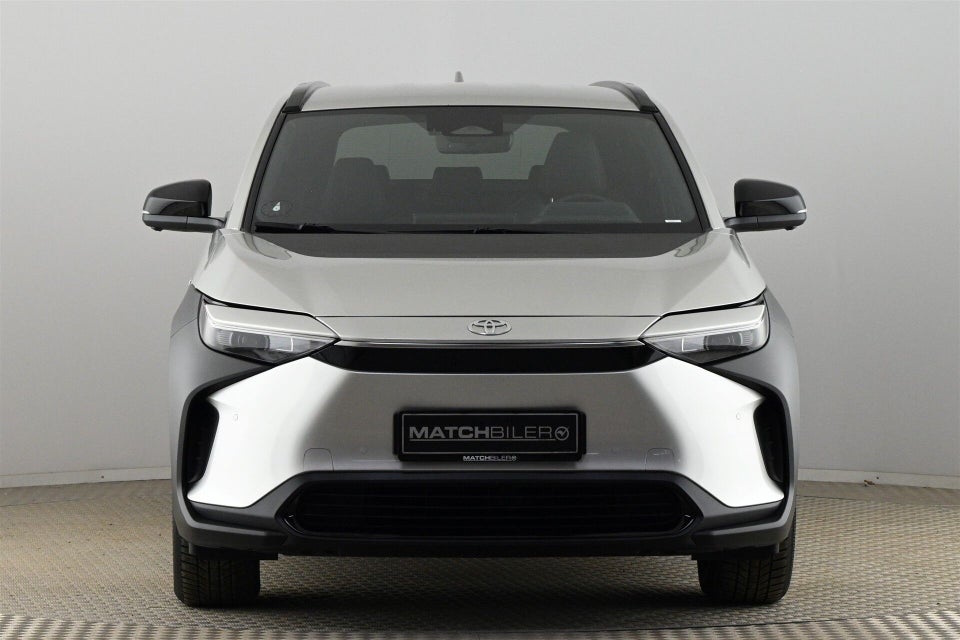 Toyota bZ4X Executive 5d