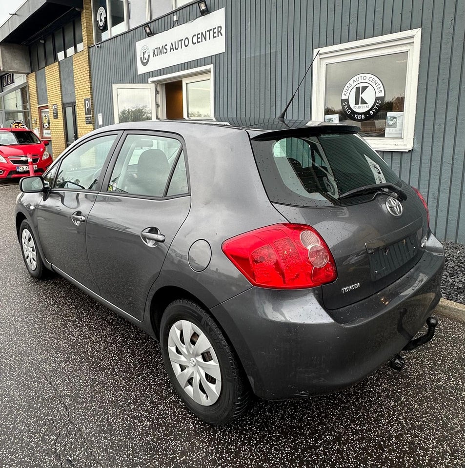 Toyota Auris 1,6 Luna 5d