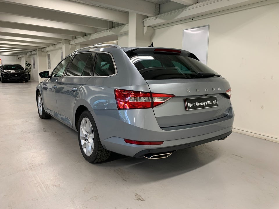 Skoda Superb 2,0 TSi 272 Style Combi DSG 4x4 5d