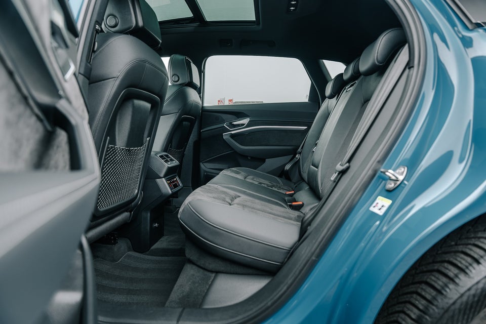 Audi e-tron 55 S-line quattro 5d