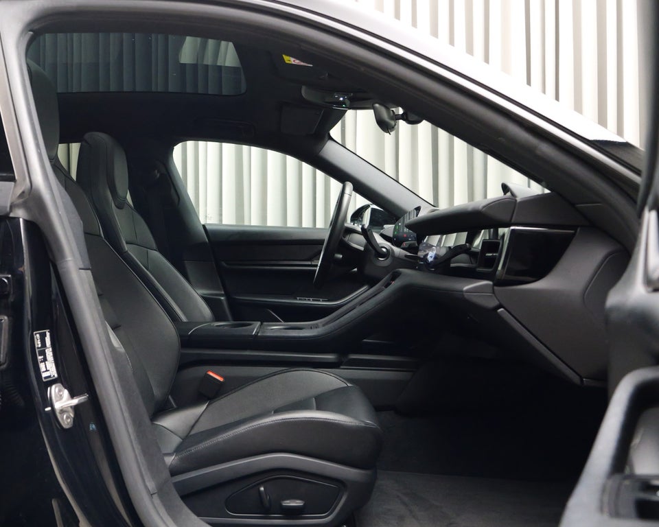 Porsche Taycan 4 Performance+ Cross Turismo 5d