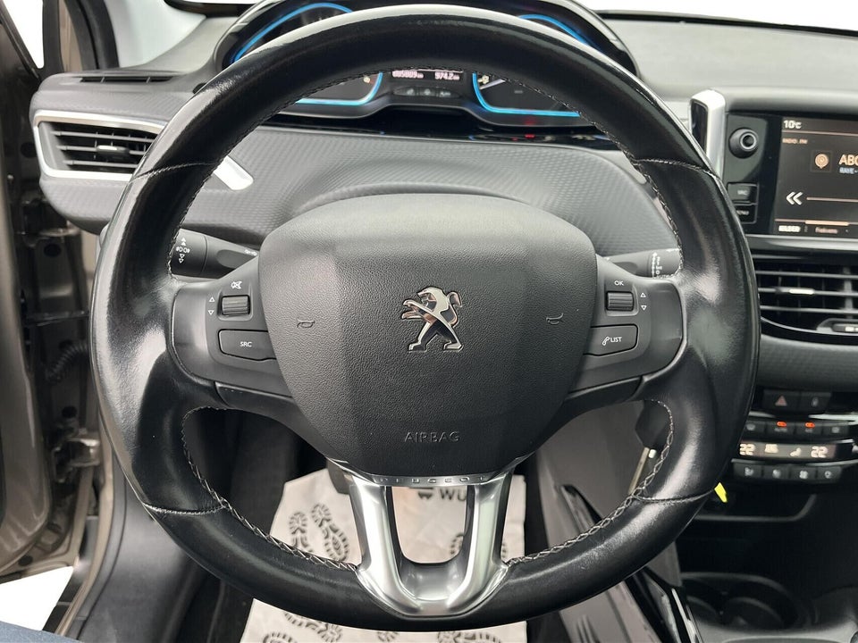 Peugeot 2008 1,6 BlueHDi 100 Allure Sky 5d