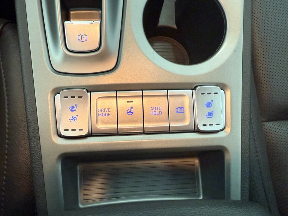 Hyundai Kona 64 EV Ultimate 5d