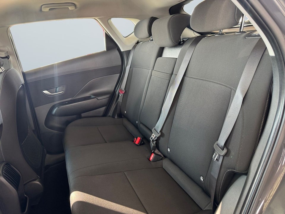 Hyundai Kona 65 EV Essential 5d