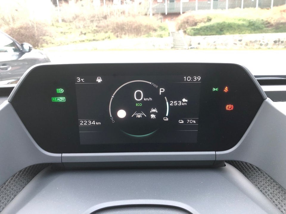 Toyota bZ4X Executive 5d